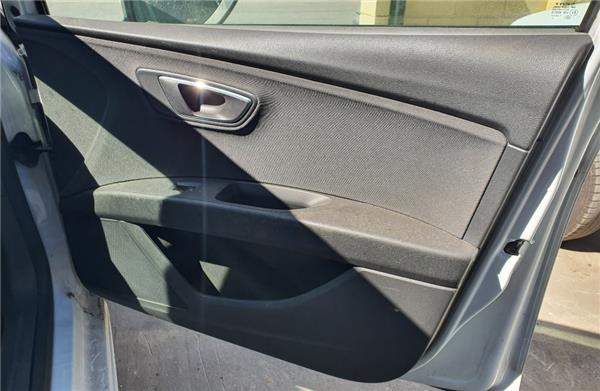 guarnecido puerta delantera derecha seat leon (5f1)(09.2012 >) 2.0 style [2,0 ltr.   110 kw tdi]