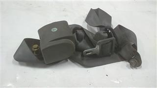 cinturon seguridad trasero izquierdo toyota hilux 88/97