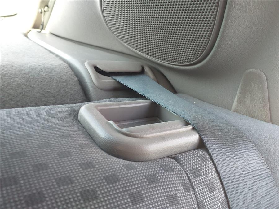 cinturon seguridad trasero derecho nissan primera berlina (p11) qg16