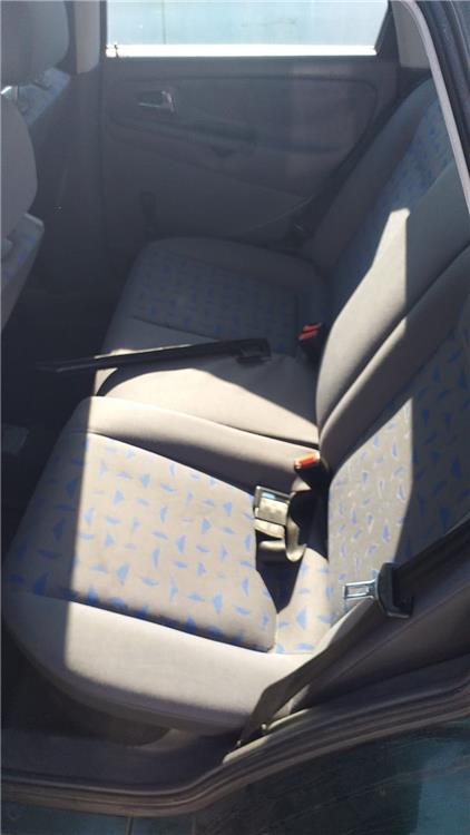 cinturon seguridad trasero derecho seat cordoba berlina (6k2) aua