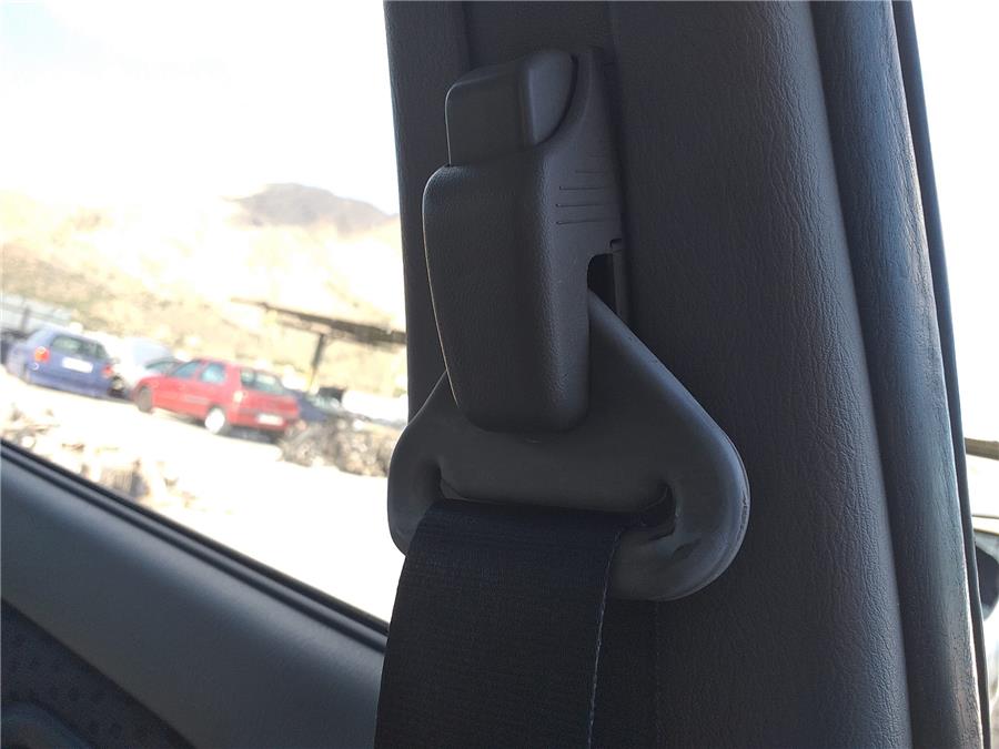 cinturon seguridad delantero izquierdo nissan primera berlina (p11) qg16