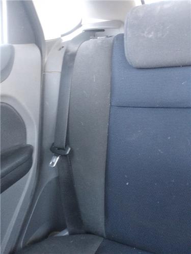 cinturon seguridad trasero derecho ford focus berlina (cb4)(2008 >) 1.6 titanium [1,6 ltr.   66 kw tdci cat]