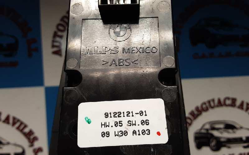 Botonera Puerta Delantera Izquierda