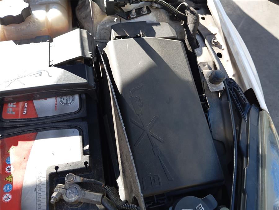 caja reles opel insignia berlina sport