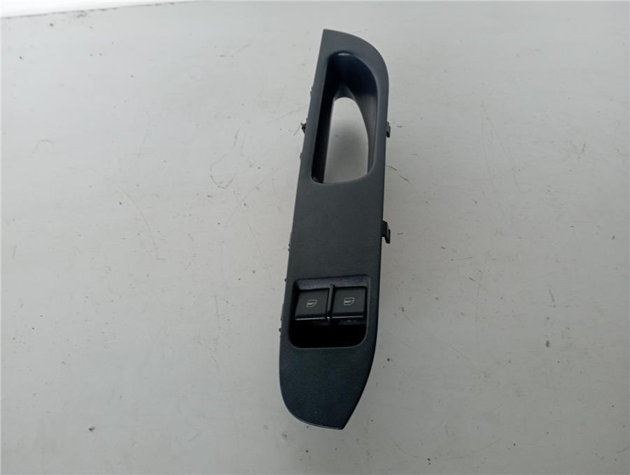 botonera puerta delantera izquierda seat ibiza 1.6 tdi (90 cv)