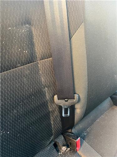 cinturon seguridad trasero central skoda rapid (nh)(07.2012 >) 1.6 active [1,6 ltr.   77 kw tdi dpf]