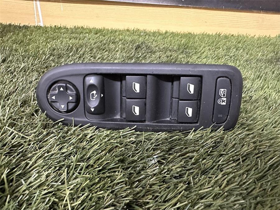 mando elevalunas delantero izquierdo peugeot 508 sw allure