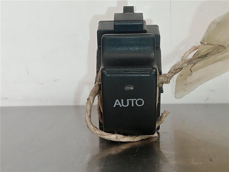 botonera puerta trasera derecha toyota corolla (e12) 1.6 16v