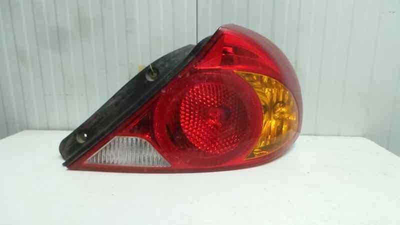 piloto trasero derecho kia sephia ll *