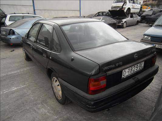 FOTO vehiculoopelvectra a fastback (88_, 89_)
