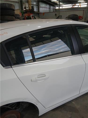 puerta trasera derecha chevrolet cruze 5 puer