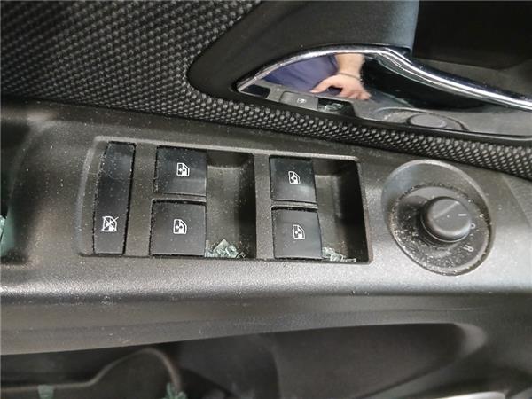 mando elevalunas chevrolet cruze 5 puertas 20