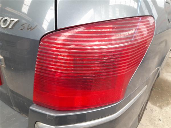 piloto trasero derecho peugeot 407 2004  20 h