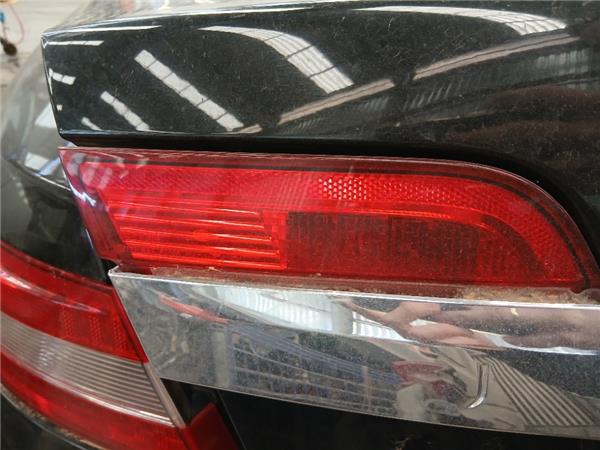 piloto porton trasero izquierdo jaguar xf 200