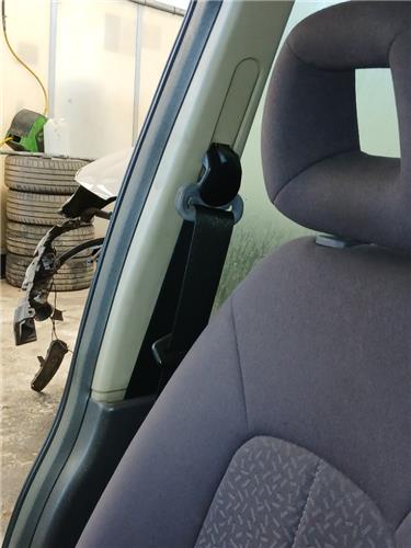 cinturon seguridad delantero derecho mercedes