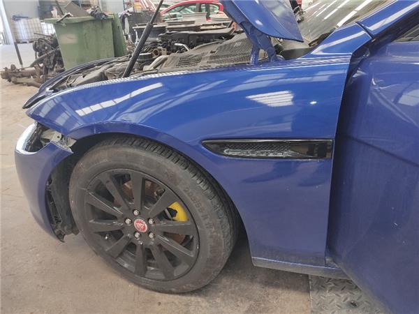aleta delantera izquierda jaguar xe 102014 2