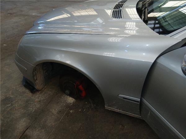 aleta delantera izquierda mercedes benz clase