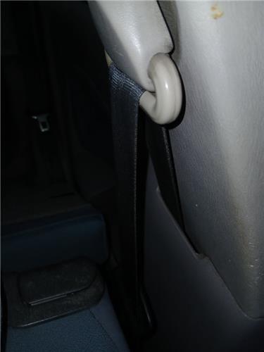 cinturon seguridad delantero izquierdo nissan