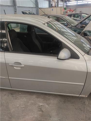 puerta delantera derecha ford mondeo iii seda