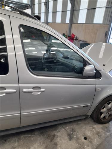 puerta delantera derecha mercedes benz vaneo