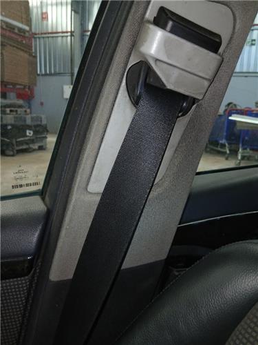 cinturon seguridad delantero derecho mercedes