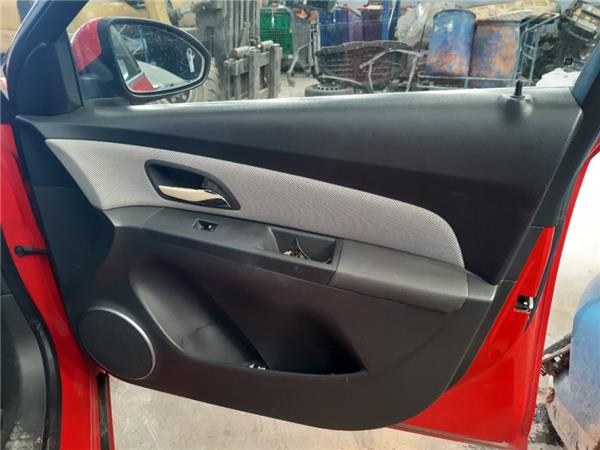 guarnecido puerta delantera derecha chevrolet