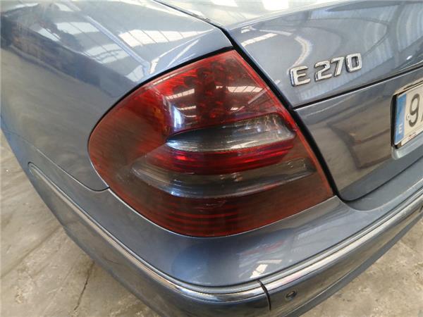 piloto trasero izquierdo mercedes benz clase