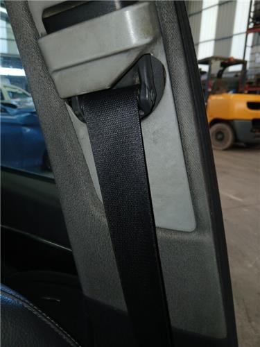 cinturon seguridad delantero izquierdo merced