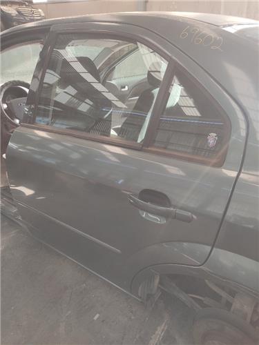 puerta trasera izquierda ford mondeo berlina