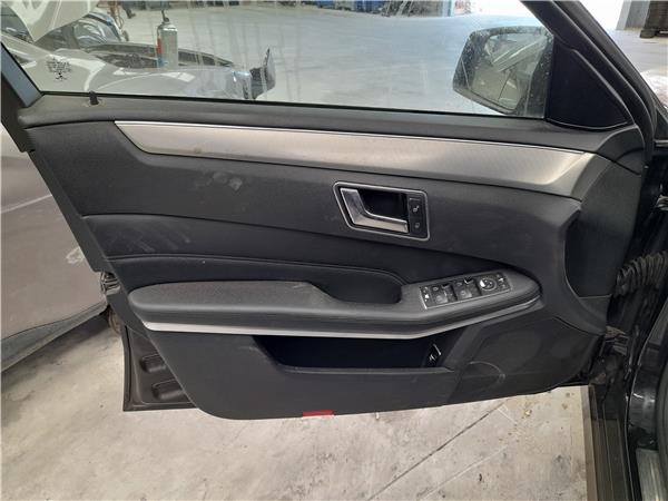 guarnecido puerta delantera izquierda mercede