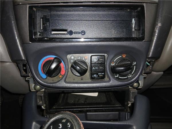 mandos climatizador nissan almera n16e 012000