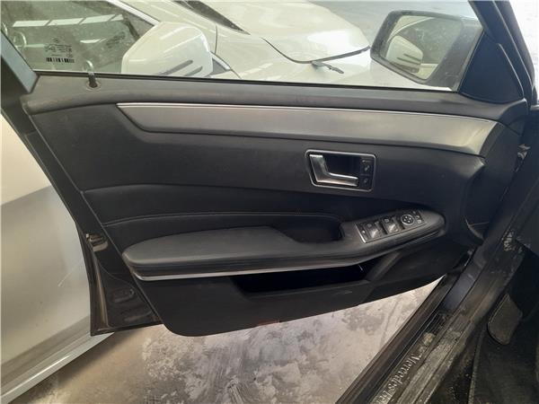 guarnecido puerta delantera izquierda mercede