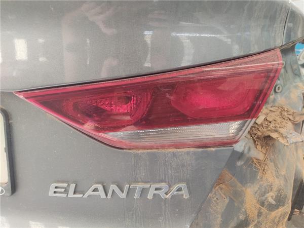 piloto porton trasero derecho hyundai elantra