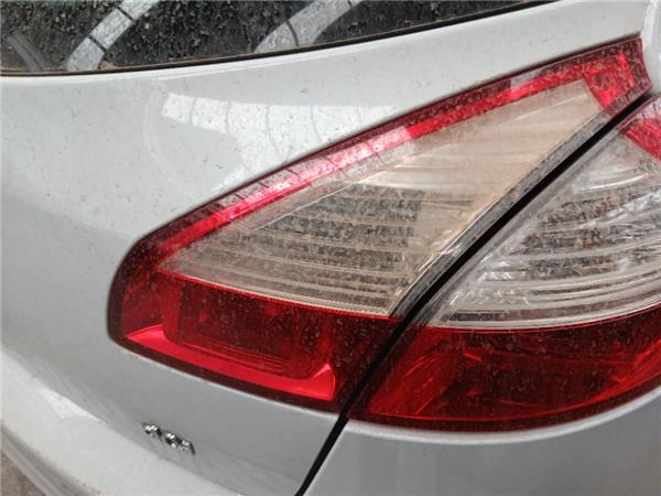 piloto porton trasero derecho renault megane