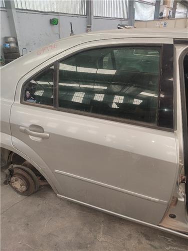 puerta trasera derecha ford mondeo iii sedan