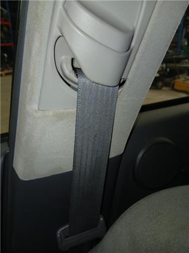 cinturon seguridad delantero derecho toyota p