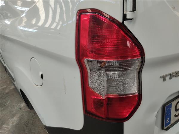 piloto trasero izquierdo ford transit courier