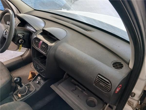 salpicadero opel combo corsa c 2001 17 cargo
