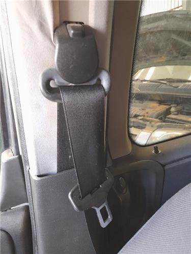 cinturon seguridad delantero derecho mercedes
