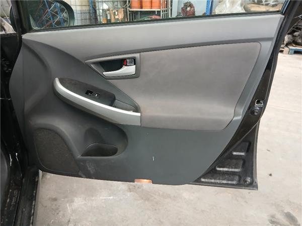 guarnecido puerta delantera derecha toyota pr