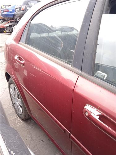 puerta trasera derecha chevrolet lacetti 2005