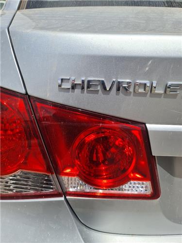 piloto porton trasero izquierdo chevrolet cru