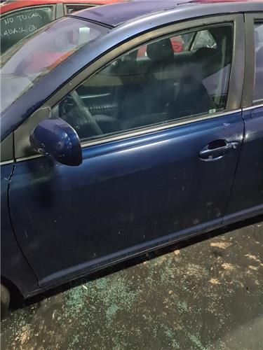 puerta delantera izquierda toyota avensis ber