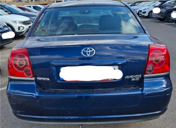 paragolpes trasero toyota avensis berlina t25