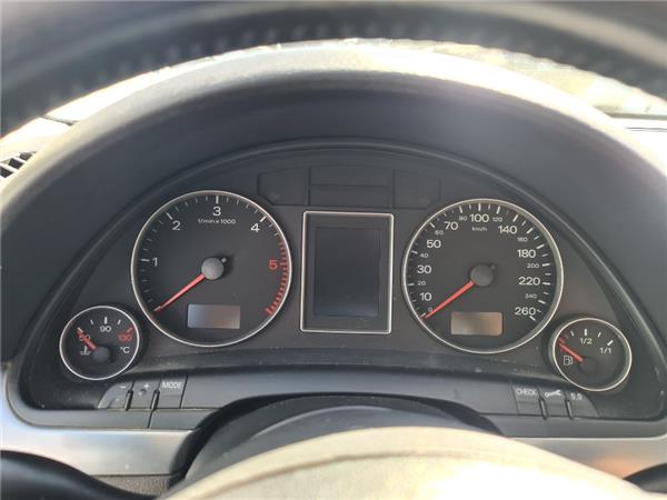 cuadro instrumentos audi a4 berlina 8e 2004 