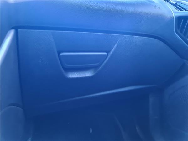 guantera salpicadero ford focus berlina cb8 2