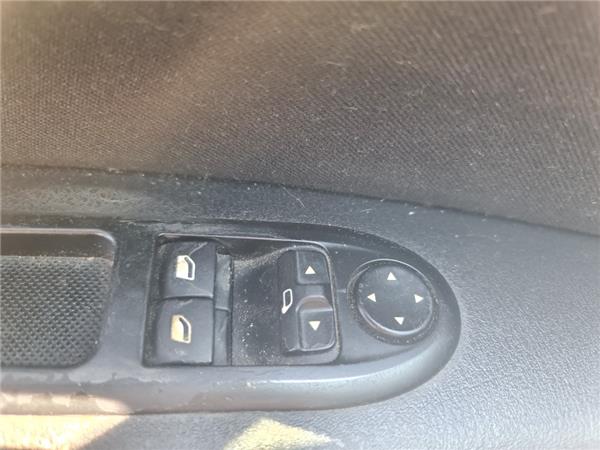 botonera puerta delantera izquierda peugeot 4