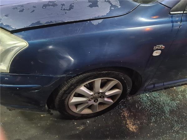 aleta delantera izquierda toyota avensis berl