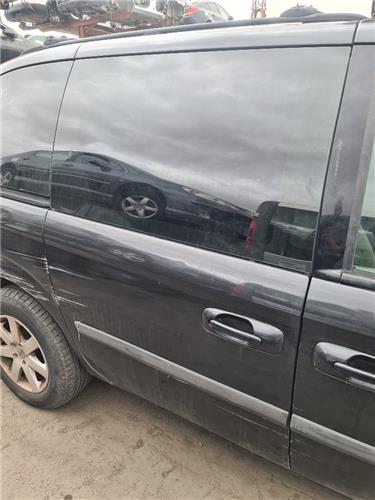 puerta lateral corredera derecha chrysler voy