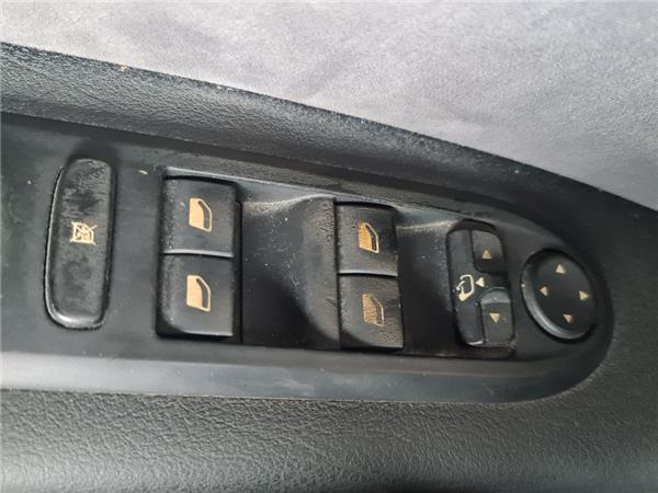 botonera puerta delantera izquierda peugeot 4